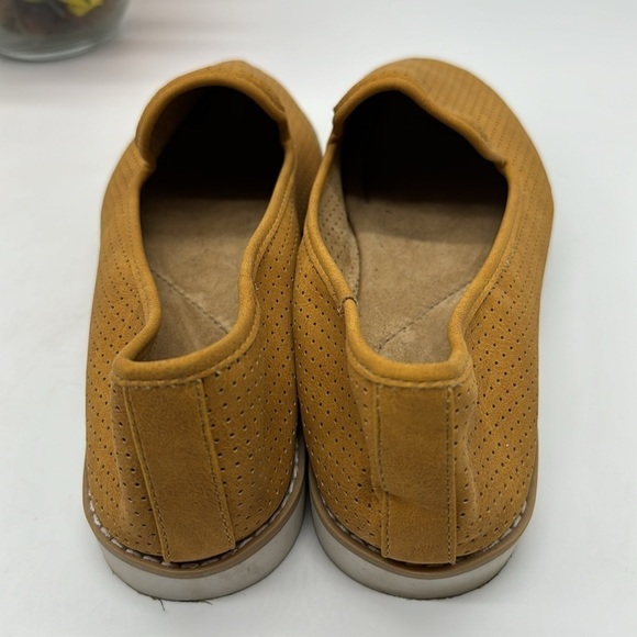 Cliffs by White Mountain Yellow Slip On Loafer Size 10 MCL6030G - Picture 3 of 6